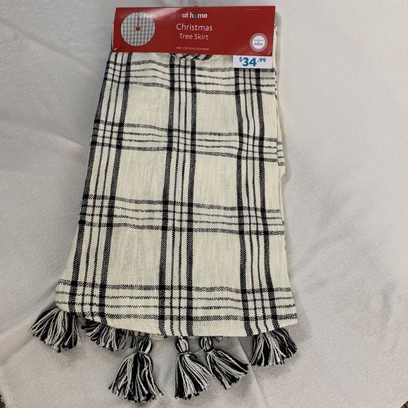 Christmas Tree Skirt Cotton Plaid Handmade 48in Elegant Tassels Decor Farmhouse - Picture 1 of 10